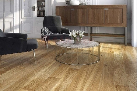 Tiêu chuẩn giúp bạn lựa chọn sàn gỗ đúng cách - ới tự nhiên.
Sàn gỗ có rất nhiều chủng loại với từng tính năng và chất lượng khác nhau. Khả năng thấm nước, độ bằng phẳng, mấu, thớ gỗ… của từng loại sàn đều ảnh hưởng tới mục �